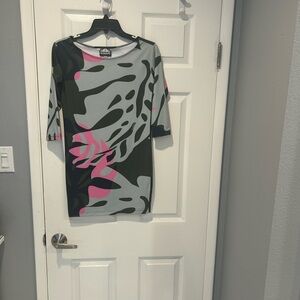 Manuhealii New Without Tags Dress